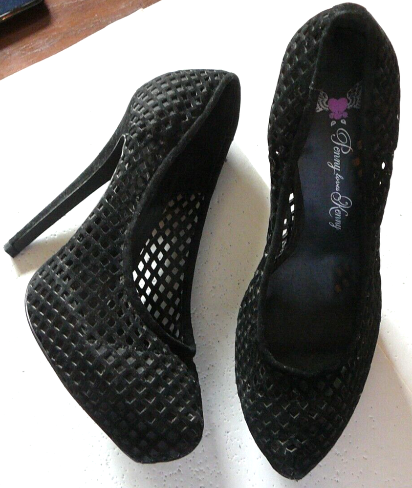 WOMEN'S BLACK SUEDE MESH PENNY LOVES KENNY PLATFORM PUMPS-HEELS  (Size 8M)