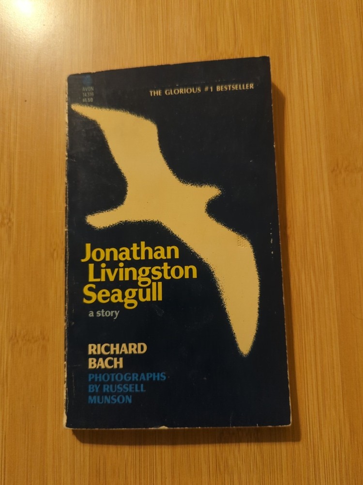 Jonathan Livingston Seagull - Paperback By Bach, Richard