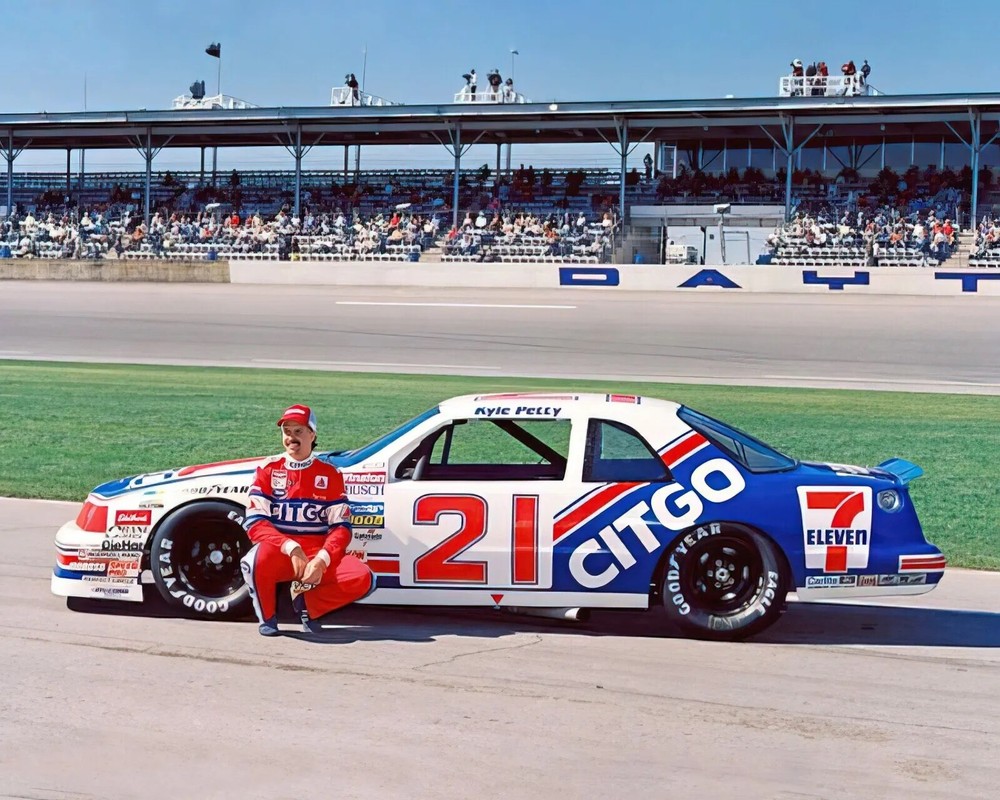 Kyle Petty Nascar Car & Driver Pose 8x10 PHOTO PRINT