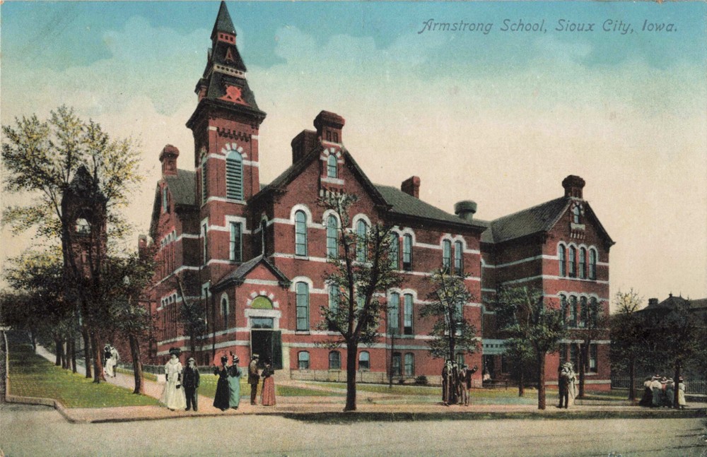 Armstrong School Sioux City Iowa IA c1910 Postcard