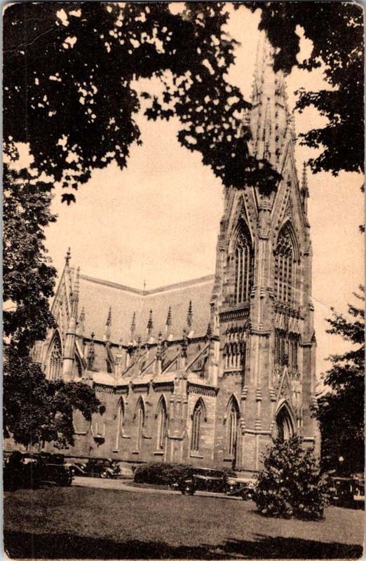 Garden City New York NY : CHURCH SCENE m/14 AV8897