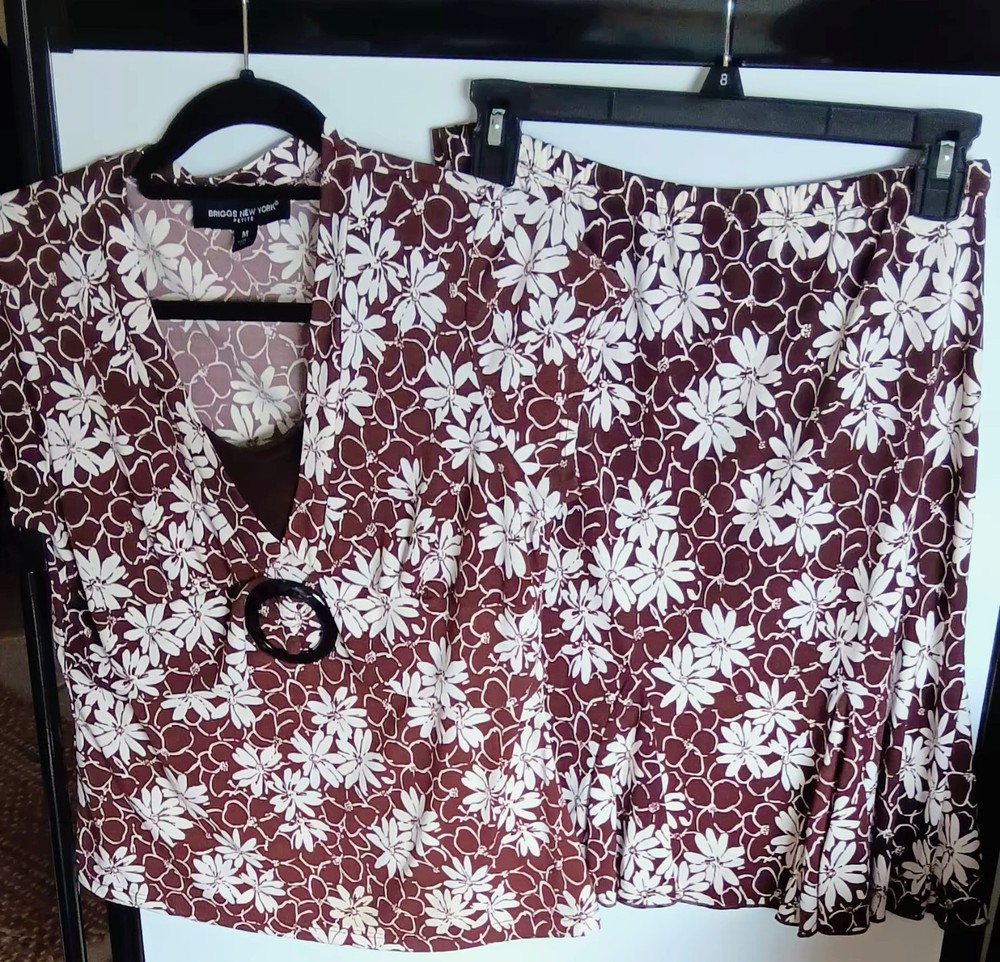 Women's Briggs New York  2pc Top And Skirt Set Brown White Size M/P