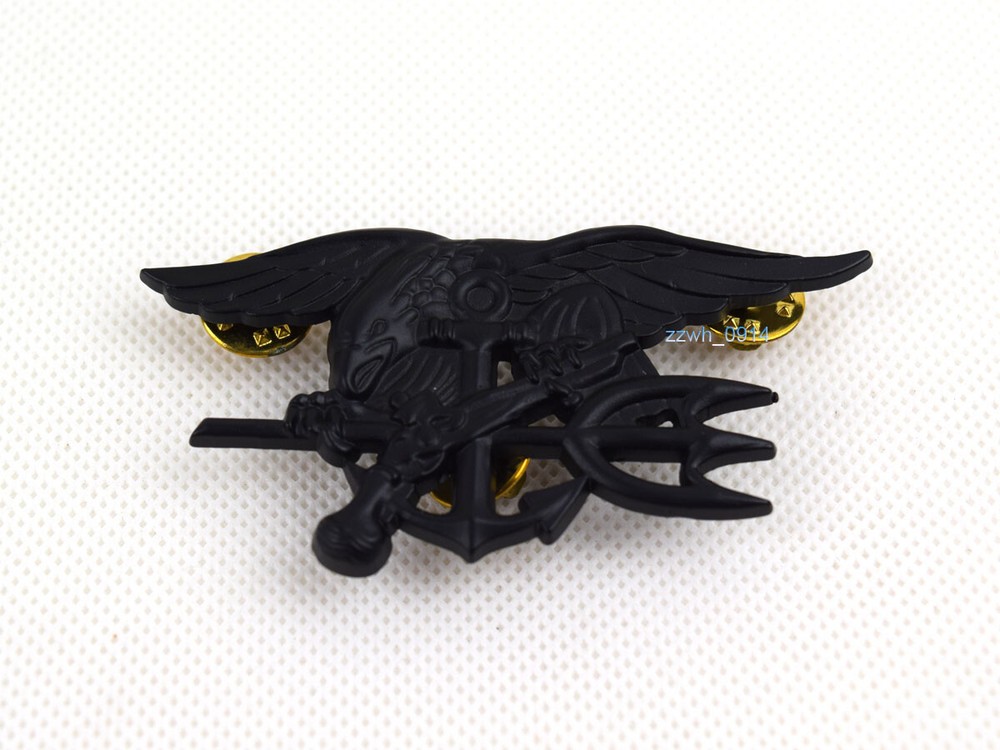 Accurate repro  US USN Namy Seal Trident Badge Insignia Black-image