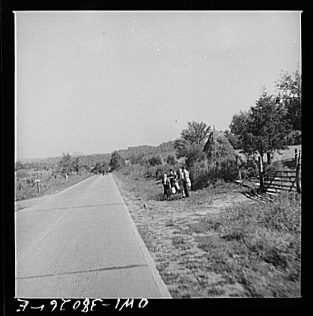 Photo:Kentucky Tennessee Road 1900s Greyhound Bus Trip to Memphis