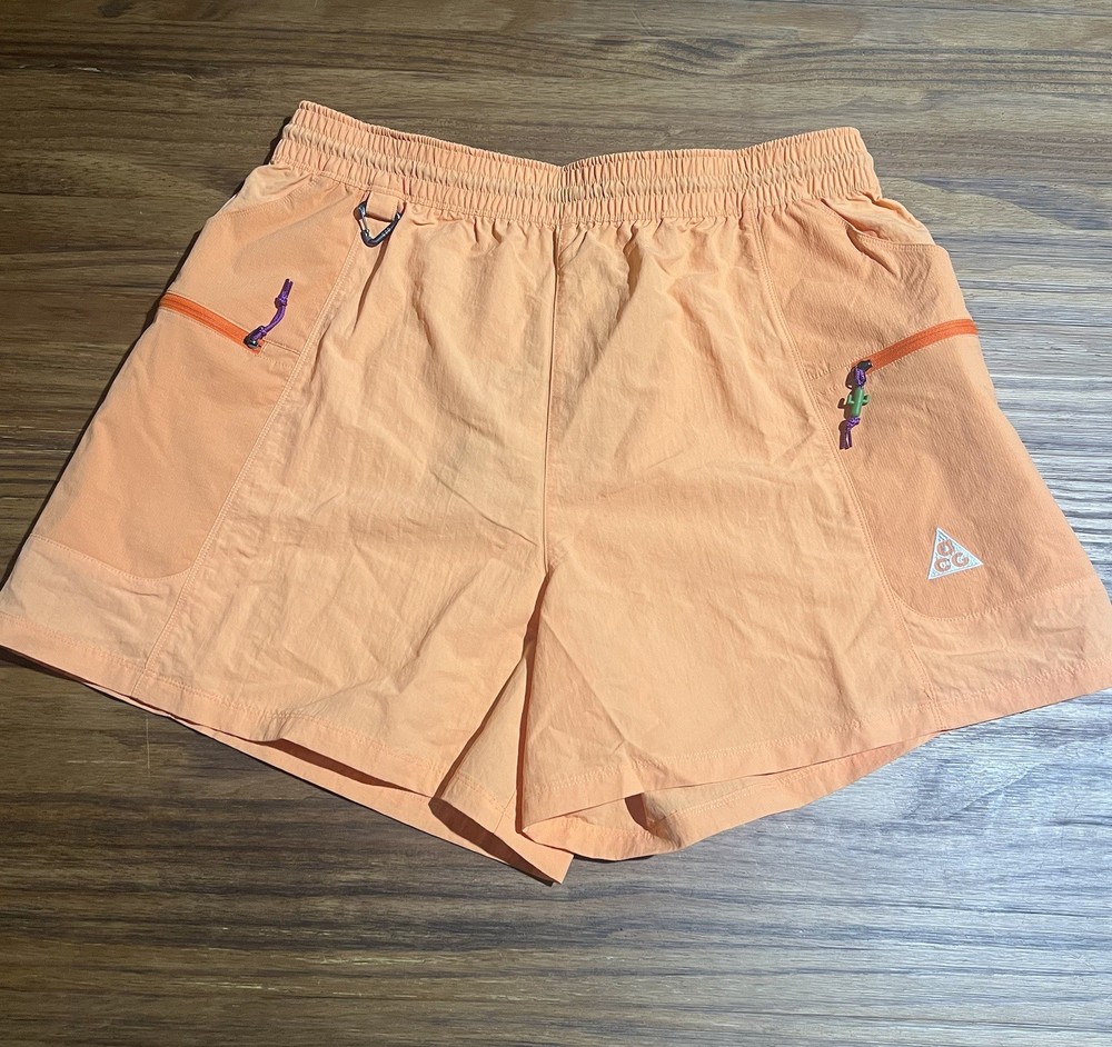 Nike Women's Large ACG 