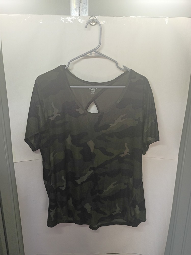Old Navy Womens Size XXL Camo Workout Top Short Sleeve Shirt 0120