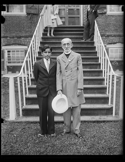 Photo:Westmoreland County VA Stratford Hall Virginia 1900s Men on Steps