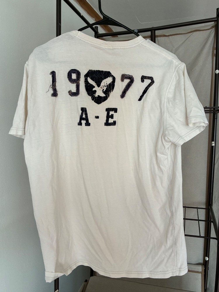 Men’s Vintage American Eagle White Embroidered T Shirt Size Large