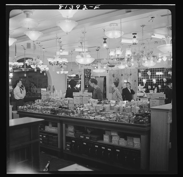 Photo:Syracuse New York 1941 Sears Roebuck Store Lighting Department