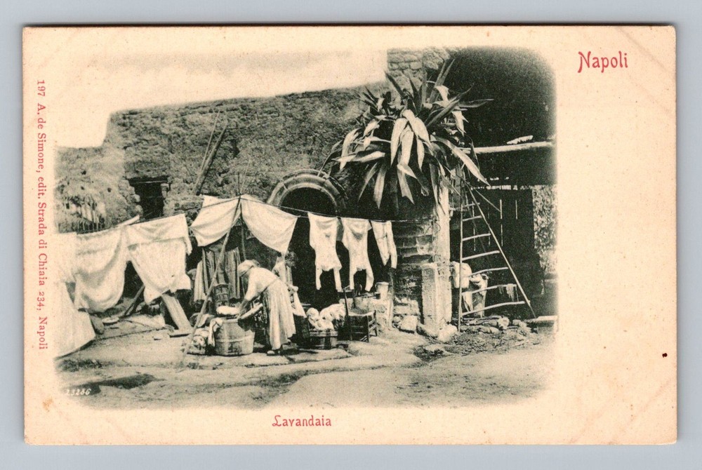 Italy- Naples Washerwoman Standard Postal Old Card View PC Vintage Postcard