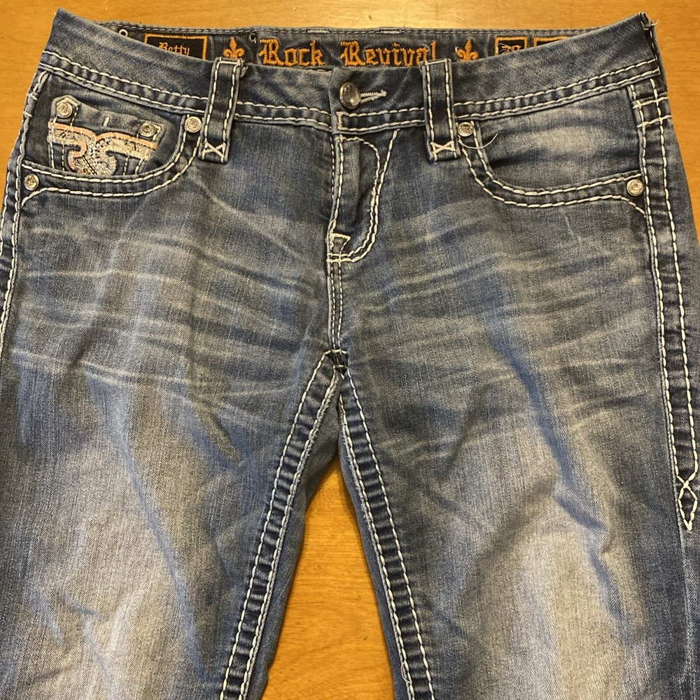Women’s Rock Revival Jeans Betty Bootcut Size 28 Embroidered Rhinestone (30X29)