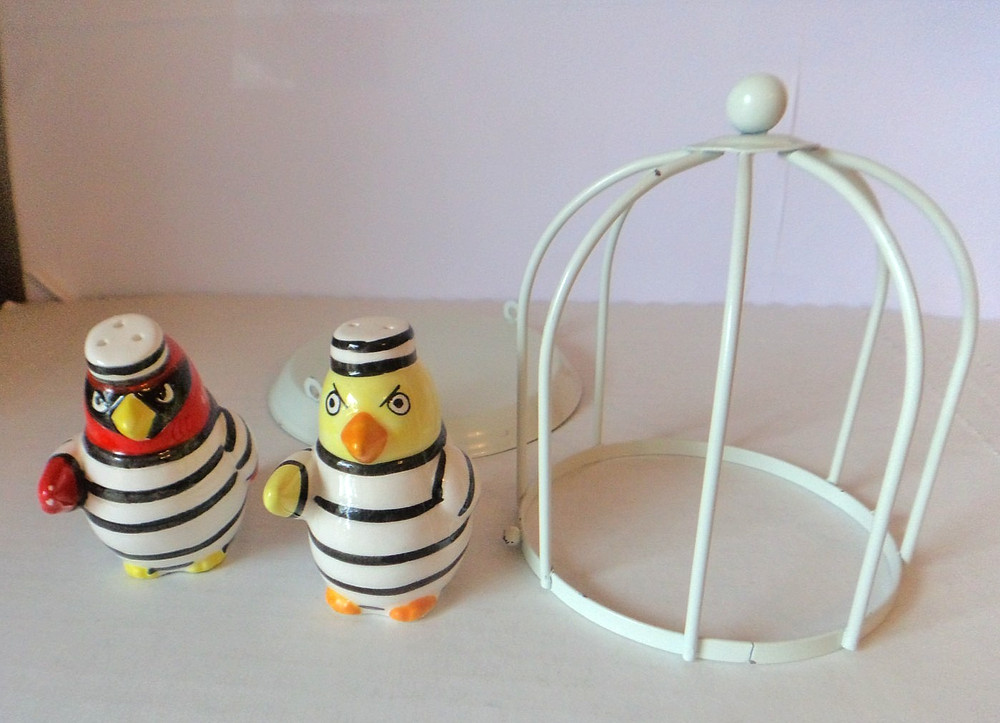 Fitz & Floyd Salt & Pepper Shakers Jailbirds in Cage Japan Hand painted 1980