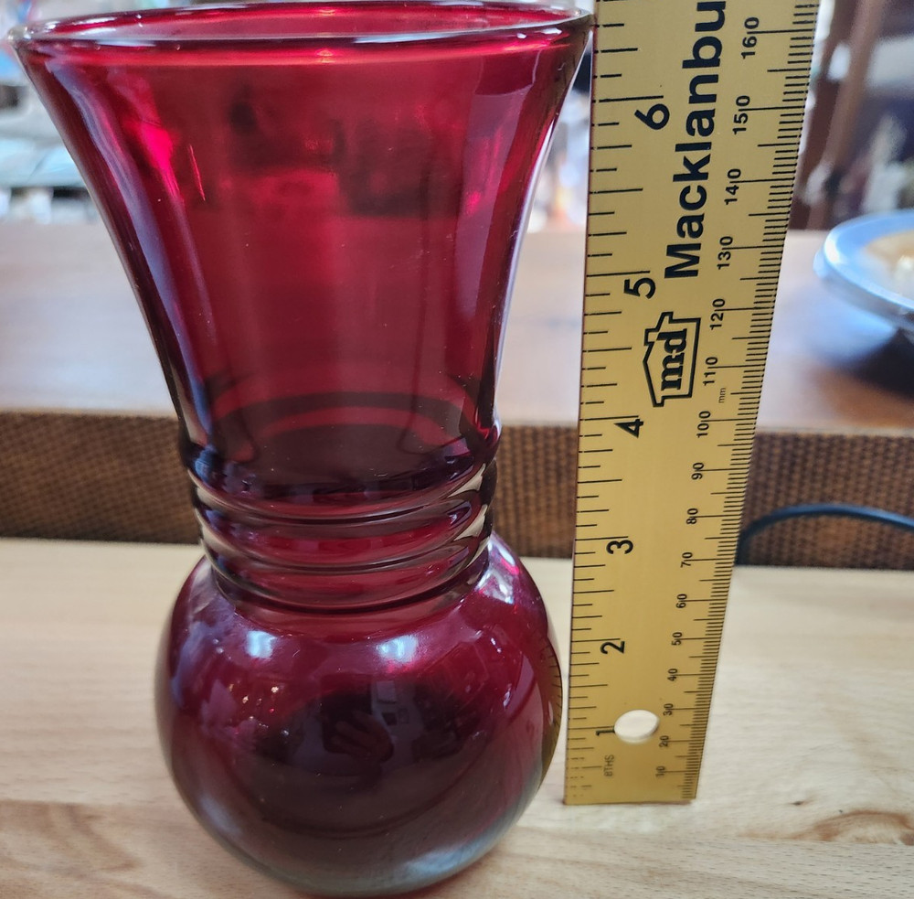 Red Glass Vase 5.5 Inch Decorative Glossy Glass Finish Home Decor Flower Vase