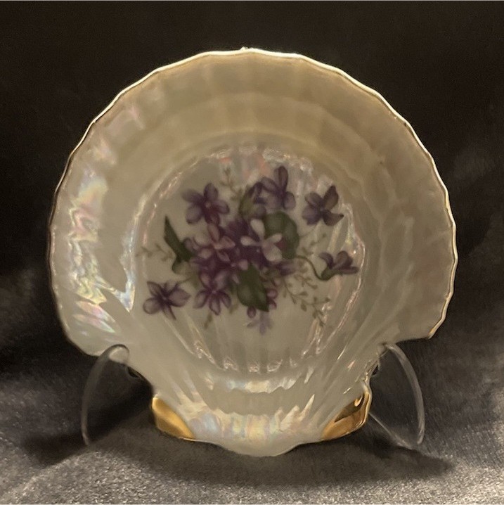 Porcelain Floral Decorative Plate White Purple Green Round Glossy Japan