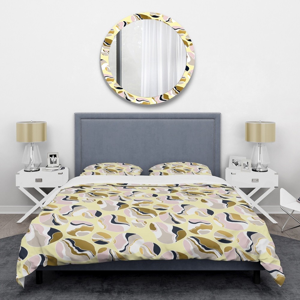 Designart 'Golden River Stones' Mid-Century Duvet Cover Set