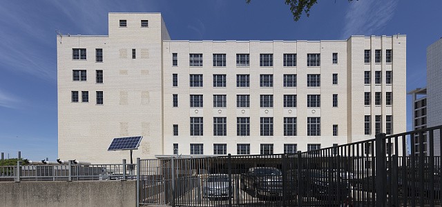 Photo:Dallas Texas Terminal Annex Building 2010s Postal Facility