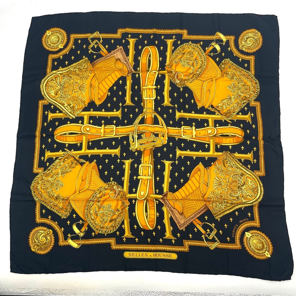 HERMES Carré 90 Scarf SELLES A HOUSSE Sitting on a Cover Silk Japan