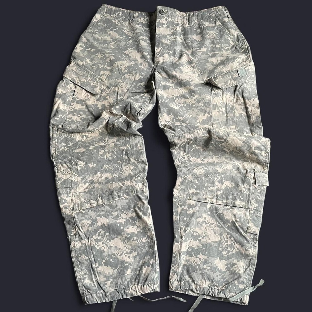 Digital Camo Cargo Pants Men’s Large baggy