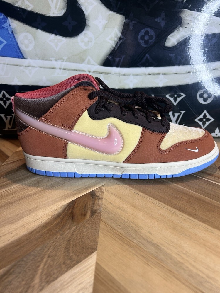 Nike Dunk SS Men Size 9 DJ1173-700 Social Status Free Lunch Chocolate Milk