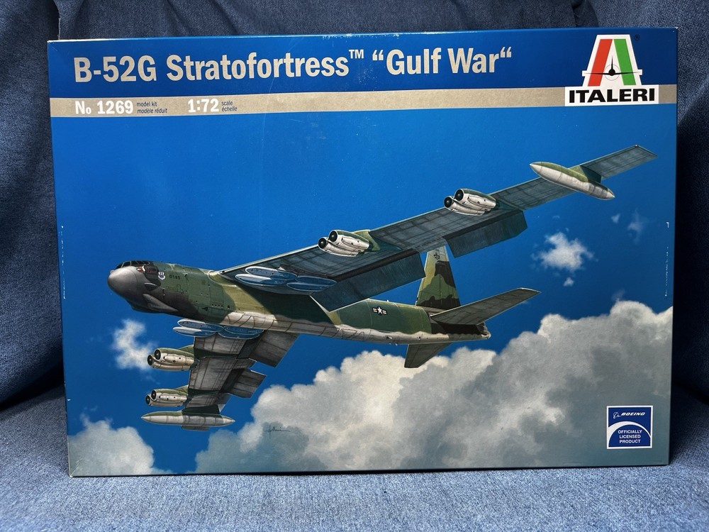 Italeri Boeing Gulf War B-52G Stratofortress 1/72 Scale Model Kit Open Box