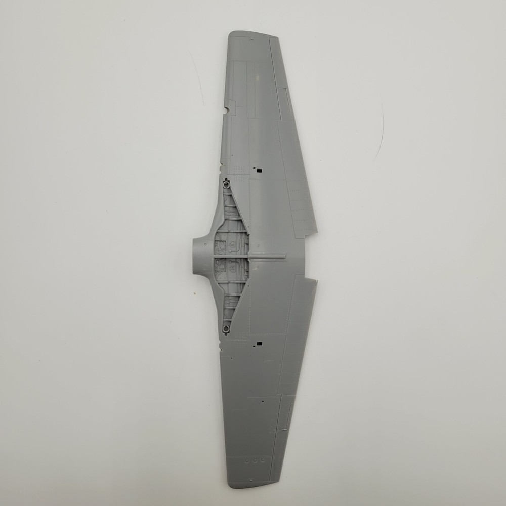 Accurate Miniatures 1/48 F-6B Tac Recce Mustang 480010 Parts Wings-image