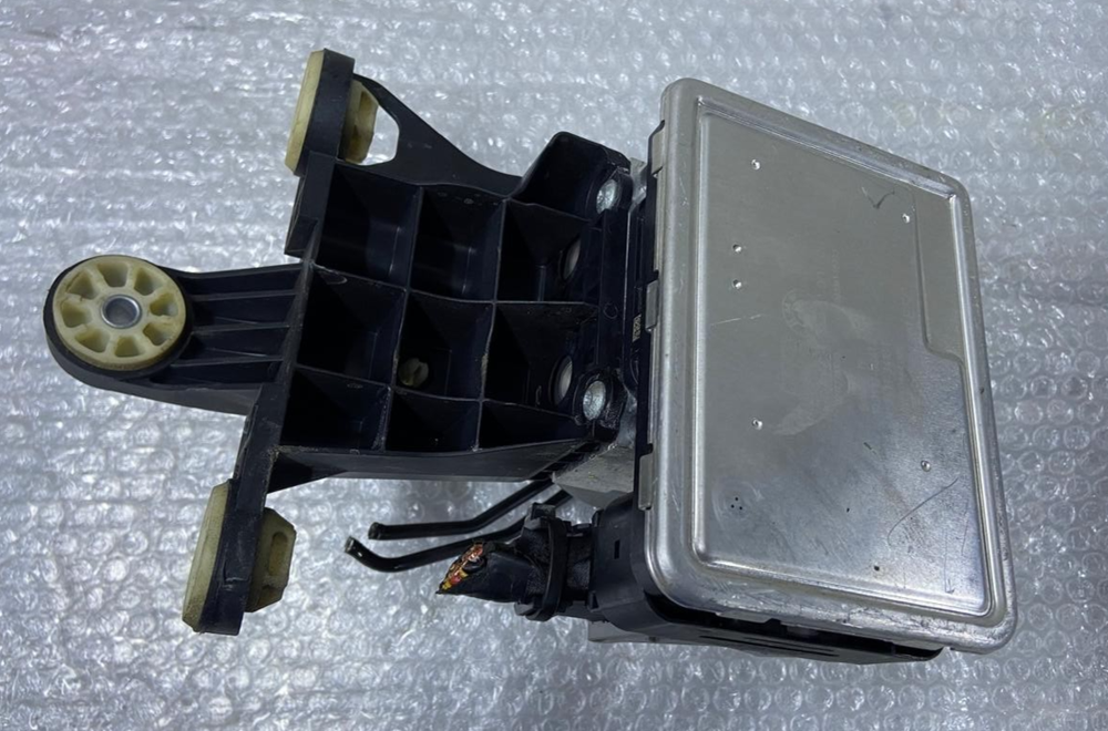 OEM 2021 BMW G20 G26 ABS PUMP ASSEMBLY 5A44C38-01 - 5A44C39