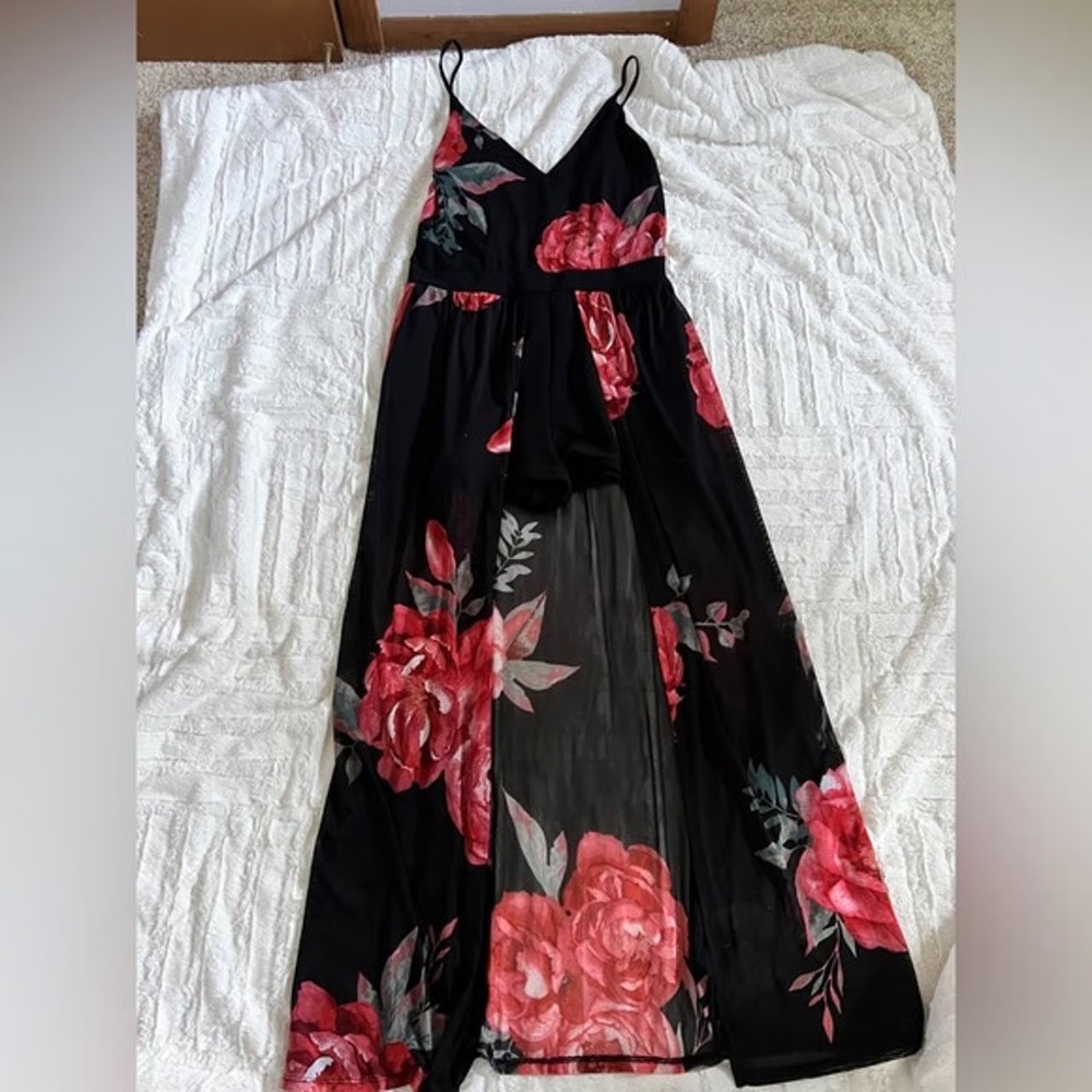 No Boundaries Women’s Floral Print Romper Size L