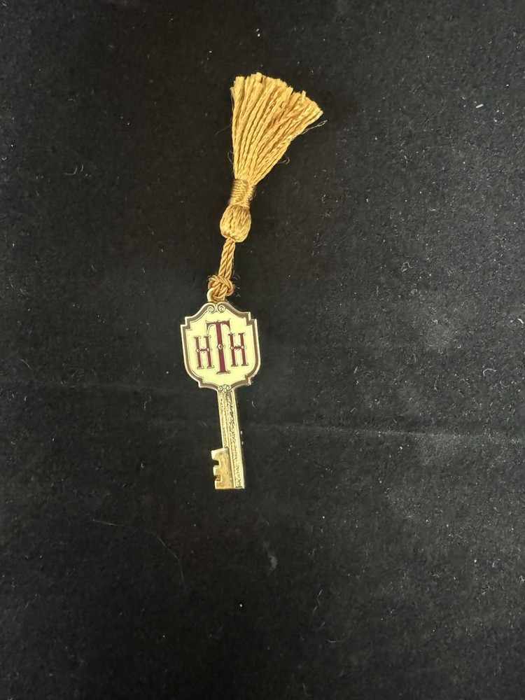 Disney World 2004 Hollywood Tower Hotel Key Tassel Trading Pin HTH