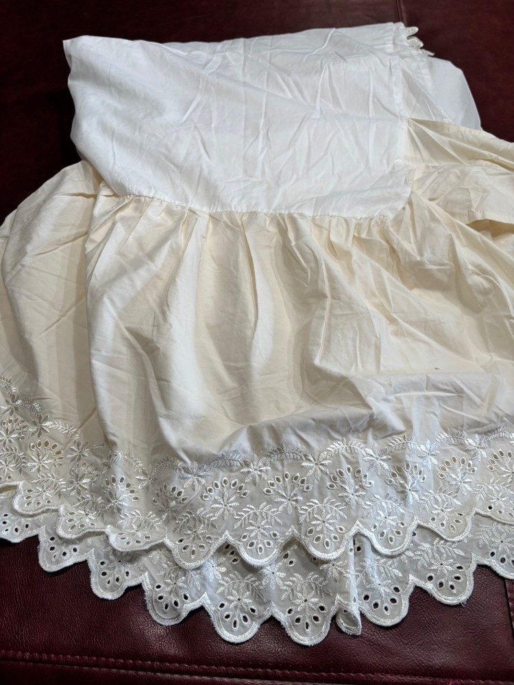 Home Classics Full Size Eyelet Lace Ivory/Off-white Bed Skirt/Dust Ruffle