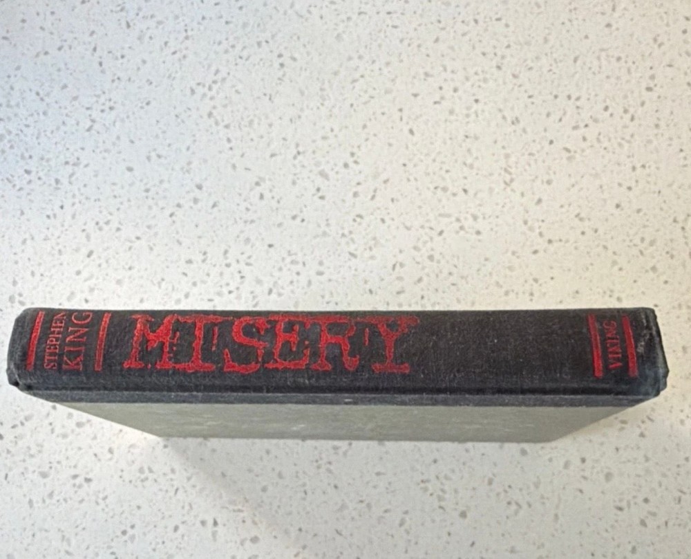 Stephen King Misery First Edition Hardcover (No Dust Jacket)