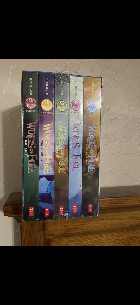 Wings of Fire BOOKS BOXSET Tui T. Sutherland HAS NOT BEEN OPENED NEW