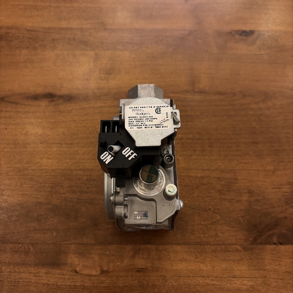 White-Rodgers 36J22Y-202  Furnace Gas Valve Assembly Natural Gas 24V