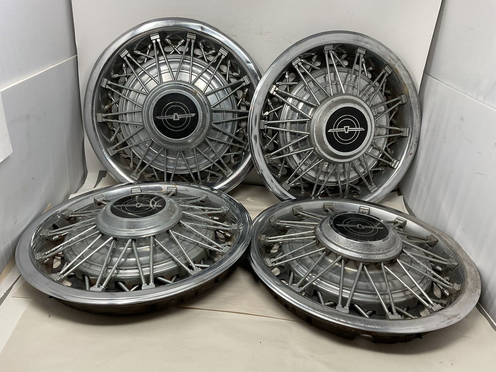 OEM 1980 80 1981 81 1982 82 Ford Thunderbird Wire Hubcap Wheel Cover 14