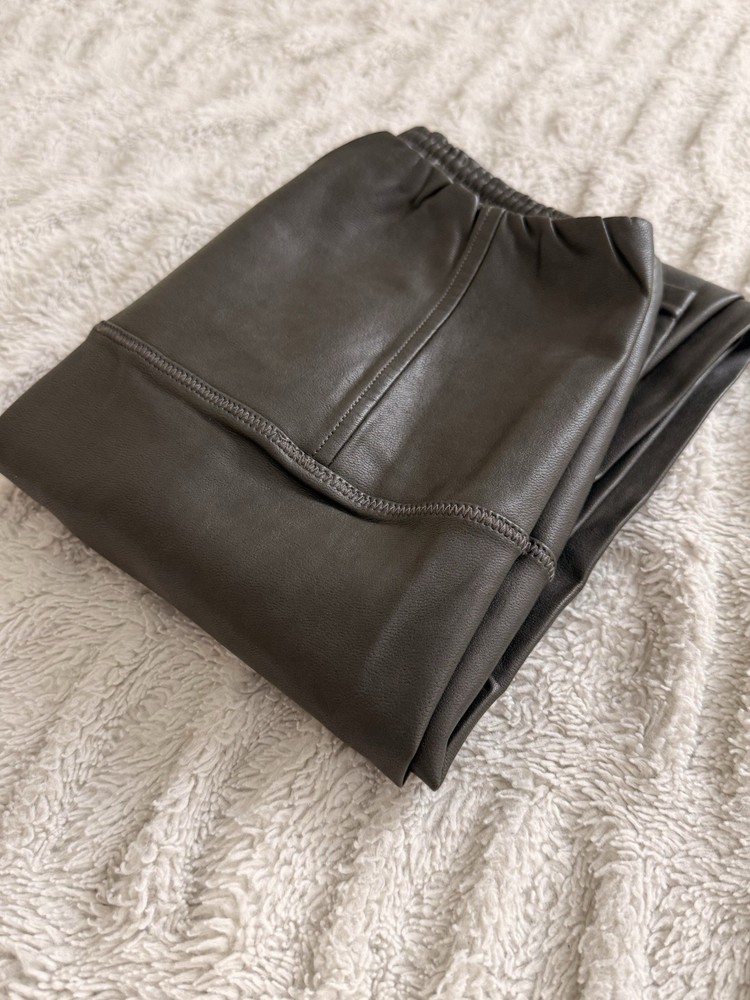 Aritzia Wilfred Free Faux Leather Leggings XS