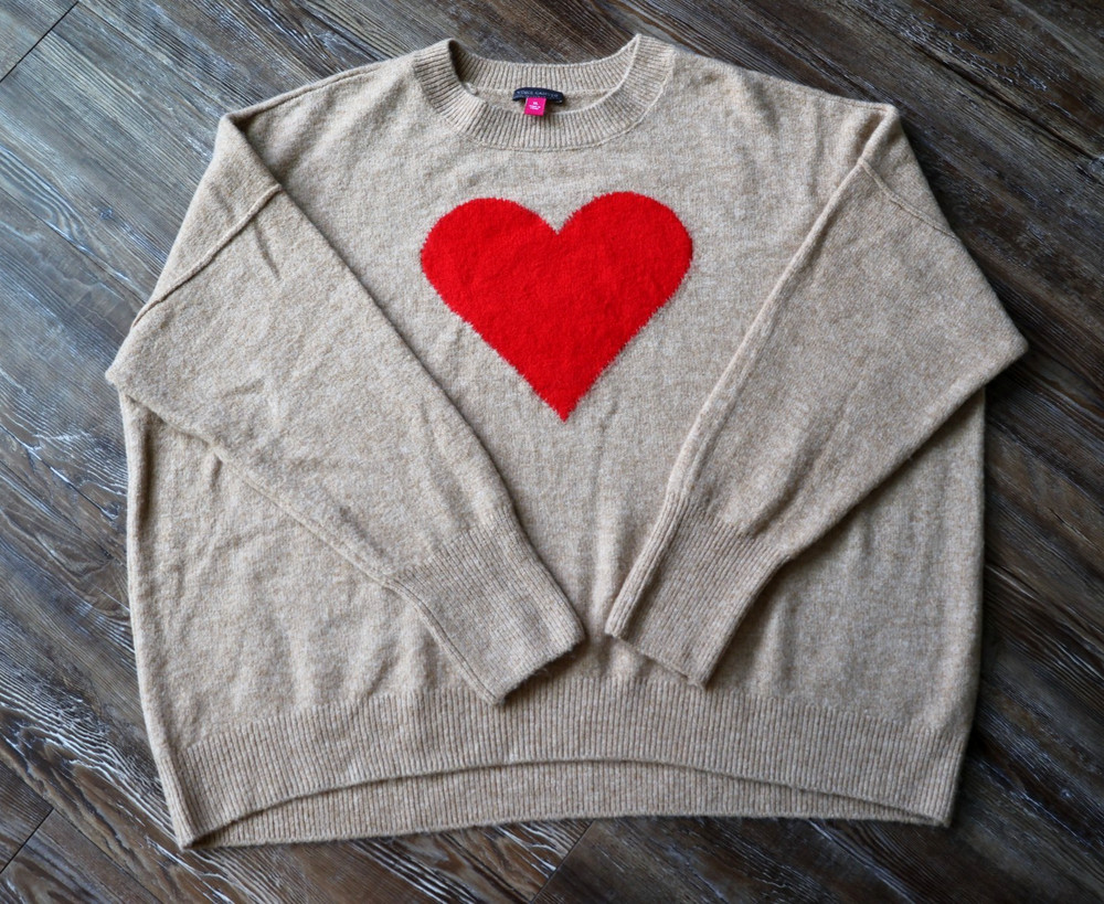 Vince Camuto Beige Red Heart Oversized Sweater Ribbed Knit Soft Girl Womens XL