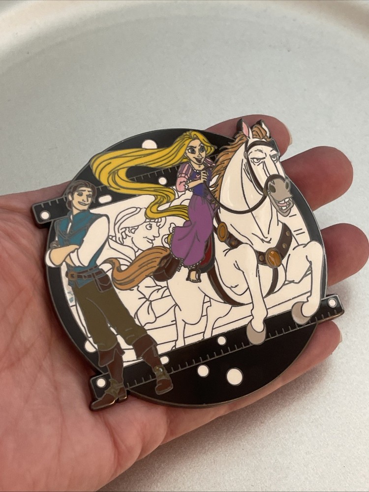 Pin Tangled Rapunzel Flynn Rider Maximus Limited Edition Jumbo Fantasy Filmstrip