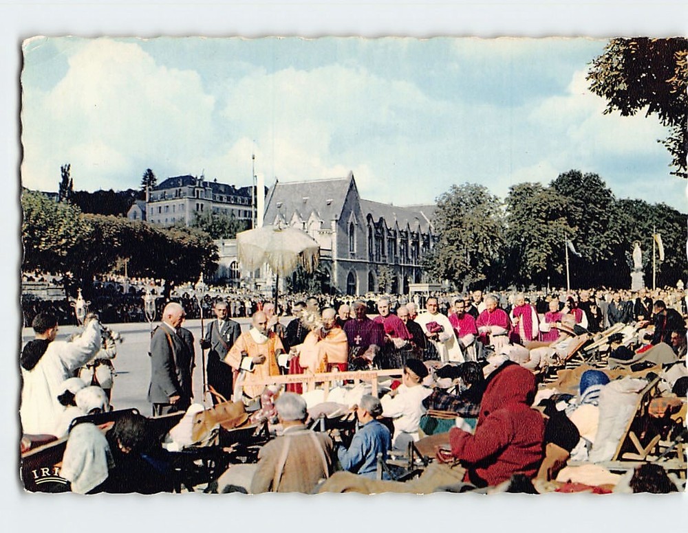 Postcard The Procession of the Blessed Sacrament Lourdes France
