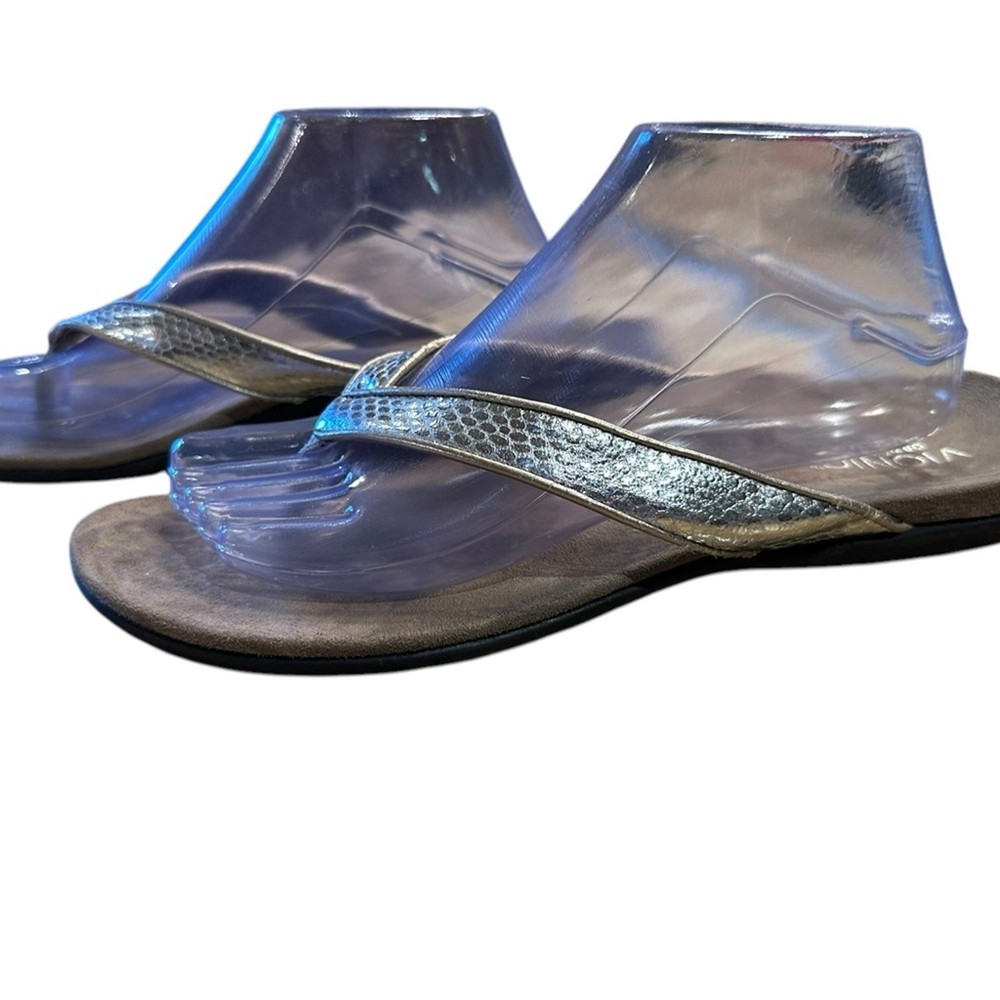 Vionic Womens Size 10 Silver Snakeskin Thong Sandals Comfort Support