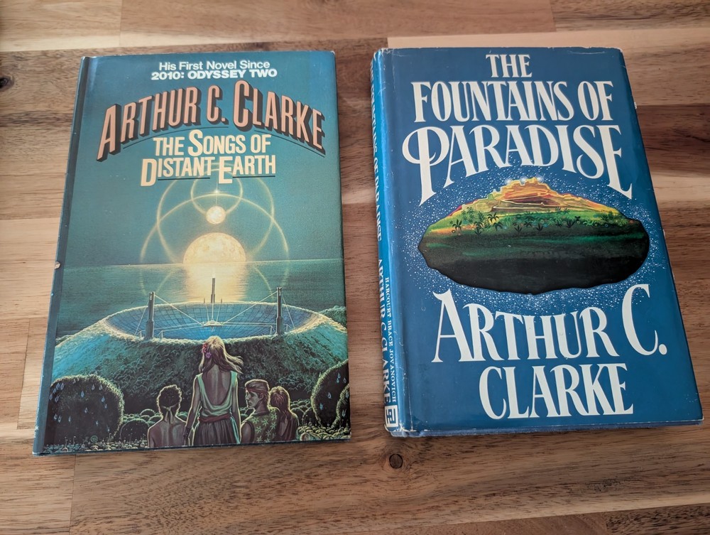 Lot of 2 Arthur C. Clarke : The Fountains of Paradise&The Songs of Distant Earth