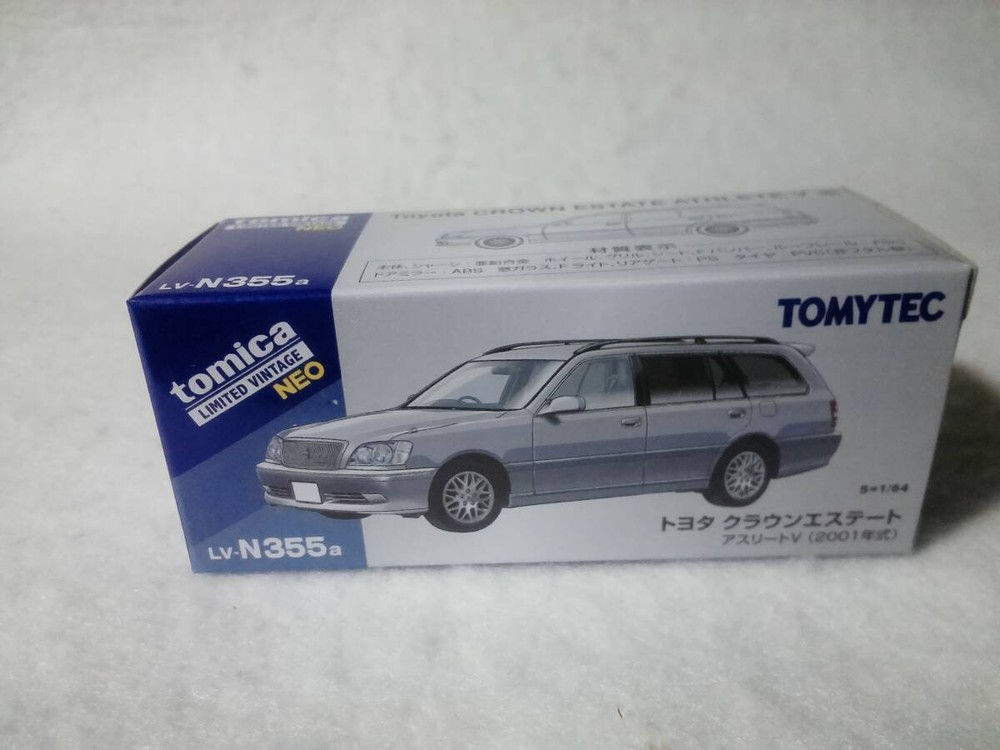 Takara Tomy Tomica Limited Vintage Neo LV-N355a Crown Estate Athlete V Silver