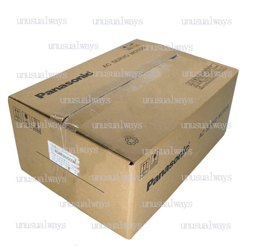ONE NEW Panasonic AC Servo motor MDME302GCGM