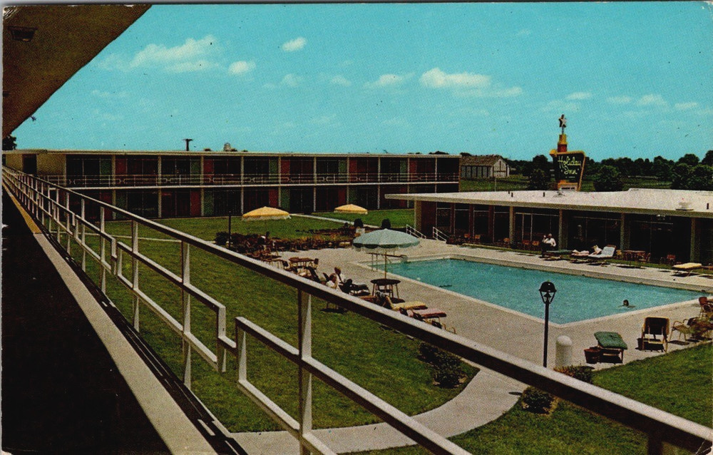 View Holiday Inn Lexington Kentucky, Swimming Pool  Postcard c1962