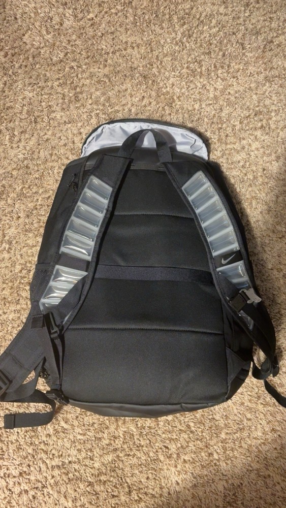 Nike Elite 32L Basketball Backpack Black Silver Reflective Design  