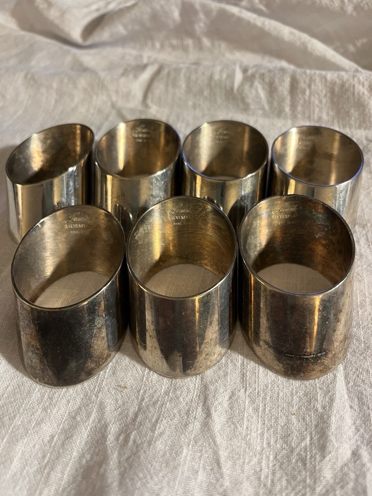 Set Of 7 Leonard Silver Plate Napkin Rings Slanted Oval Shape 2x1.5”