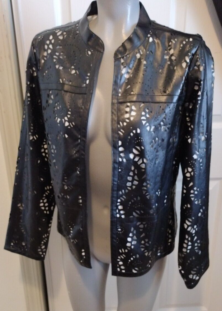 Chicos Size 0 Cut Out Lace Embroidery Long Sleeve Blazer Black Polyester Lining