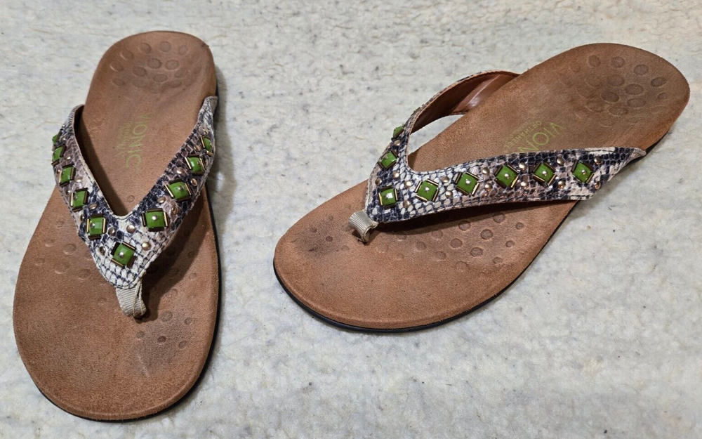 Vionic Women's Size 9 Snake Skin Green Jeweled Floriana Thong Sandals Flip Flops