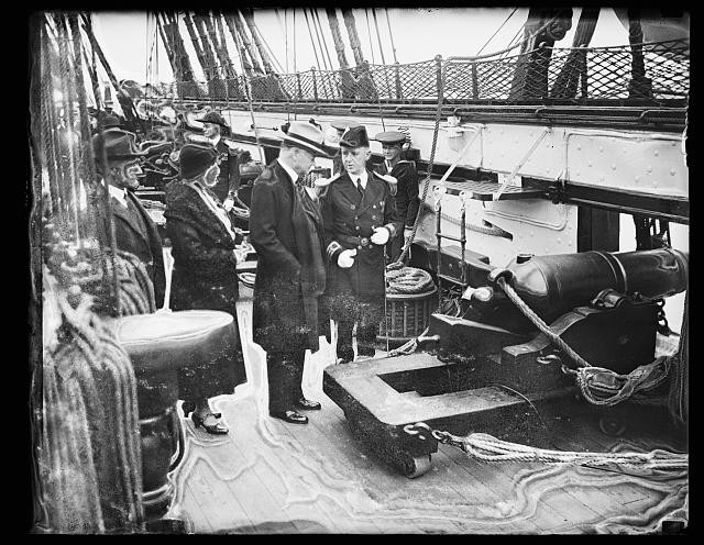 Photo:Group on deck of ship