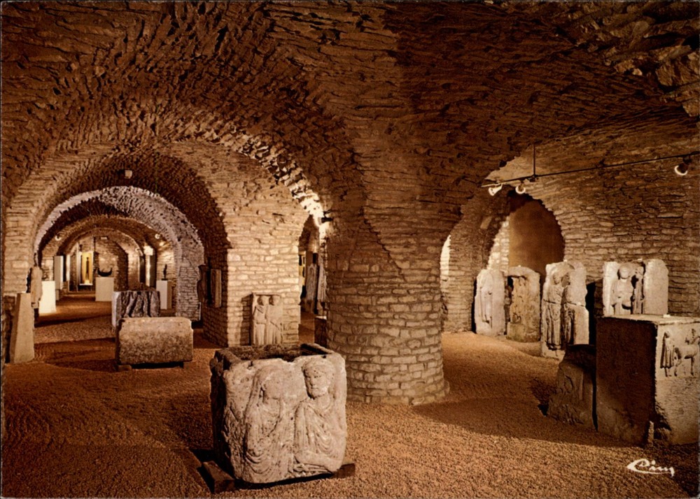 Roman Room Dijon Cote d Or France vintage postcard c374