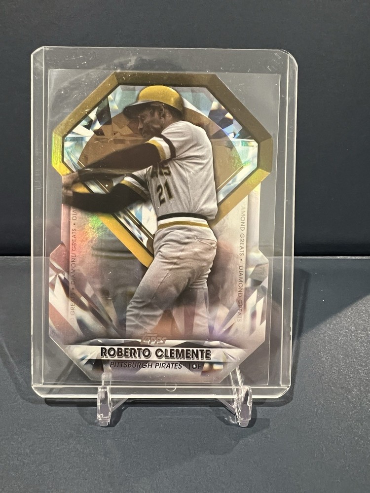 Roberto Clemente 2022 Topps DGDC-24 Die Cut Diamond Greats Refractor Card