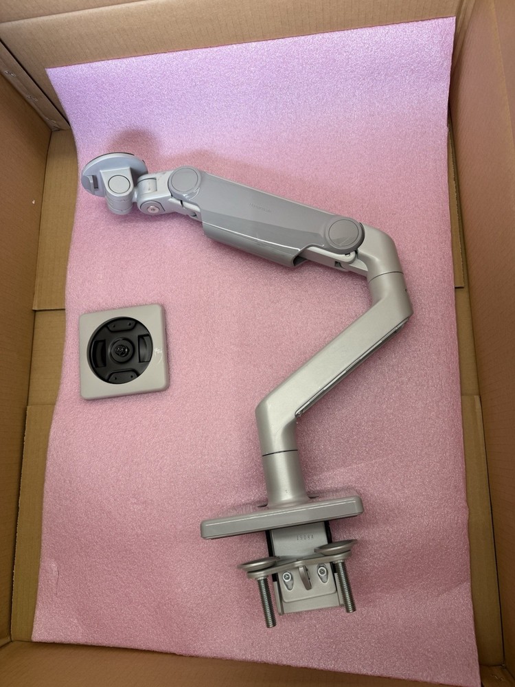 Humanscale M8.1 Adjustable Monitor Arm, Complete Set! All Original Pieces Incl.!